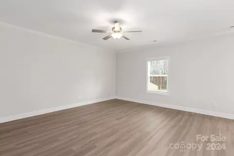 105 Brixham Loop, Troutman, NC 28166 photo 4