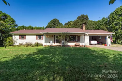 1275 Josie Ln, Conover, NC 28613