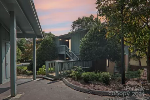 3501 Mountain Top Way, Hendersonville, NC 28739