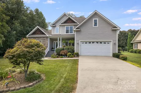 600 Vista Falls Rd, Mills River, NC 28759