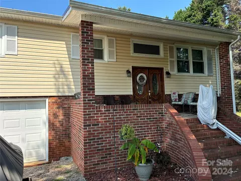 1305 Little Rd, Newton, NC 28658