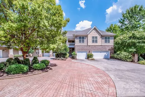 8957 Rosalyn Glen Rd, Cornelius, NC 28031 photo 5