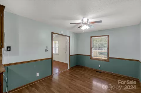 Living - 2005 Hilton Way Rd, Lancaster, SC 29720 photo 3 of 5
