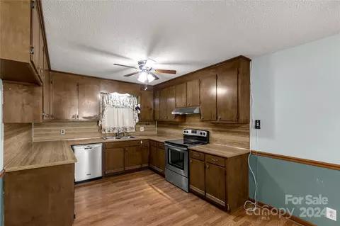 Kitchen - 2005 Hilton Way Rd, Lancaster, SC 29720 photo 1 of 2
