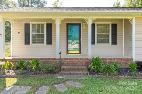 Exterior - 2005 Hilton Way Rd, Lancaster, SC 29720 photo 3 of 6