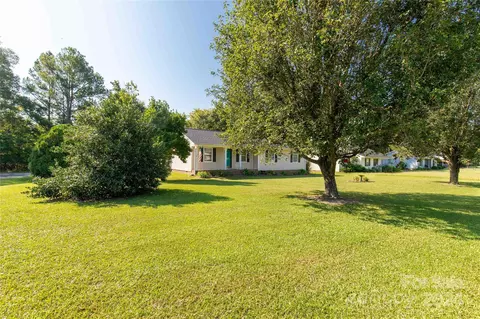 Exterior - 2005 Hilton Way Rd, Lancaster, SC 29720 photo 2 of 6