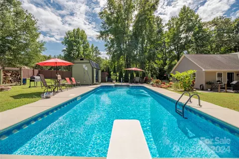 139 Harmony Ln, China Grove, NC 28023