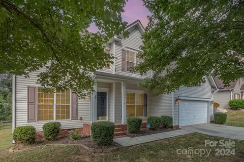 18412 Torrence Chapel Estates Cir, Cornelius, NC 28031