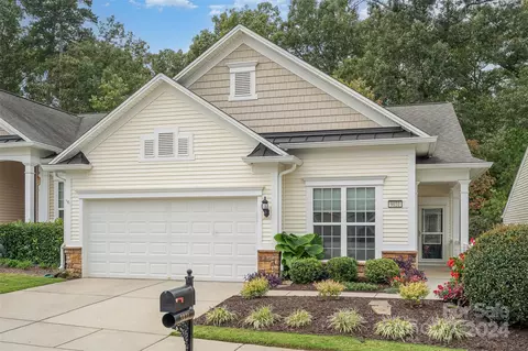 9031 Smokey Hill Ln, Fort Mill, SC 29707