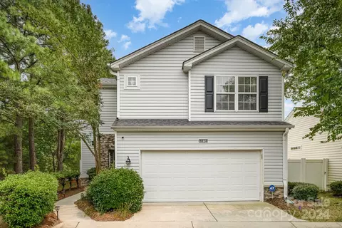 8814 Meadowmont View Dr, Charlotte, NC 28269