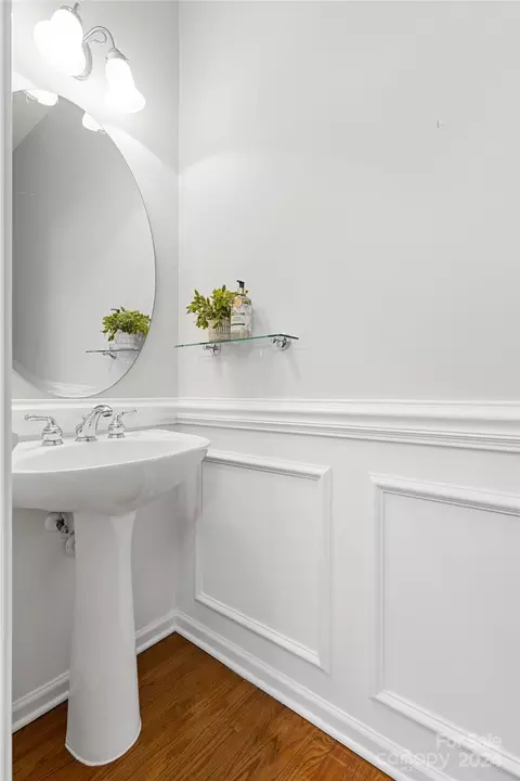 Bath - 7804 Harbor Master Ct, Denver, NC 28037 photo 3 of 5