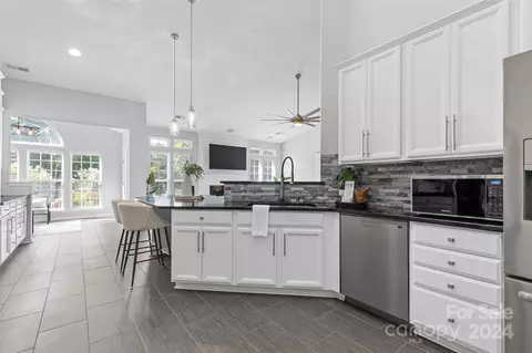 Kitchen - 7804 Harbor Master Ct, Denver, NC 28037 photo 3 of 3