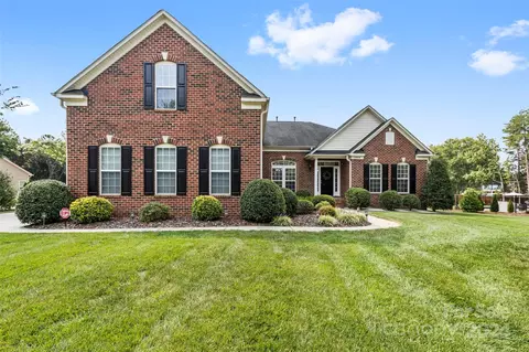 Exterior - 7804 Harbor Master Ct, Denver, NC 28037 photo 1 of 4