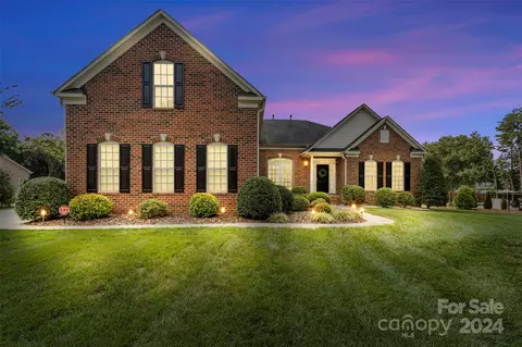 7804 Harbor Master Ct, Denver, NC 28037
