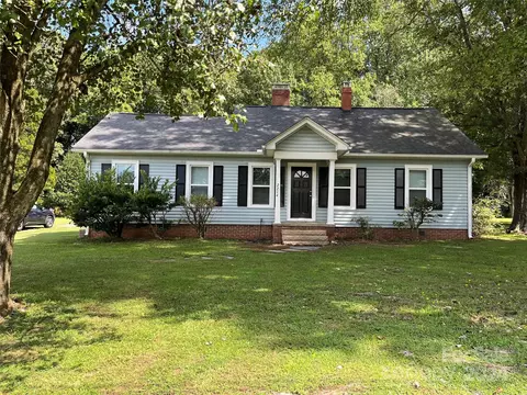 2214 Old Concord Rd, Salisbury, NC 28146