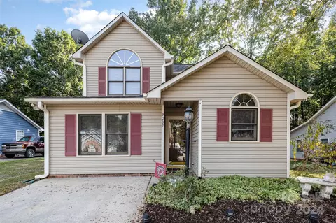 3002 Faircroft Way, Monroe, NC 28110