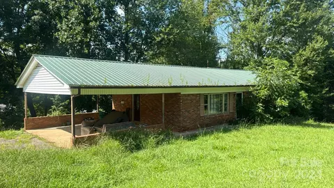 4626 Emerald Dr, Morganton, NC 28655