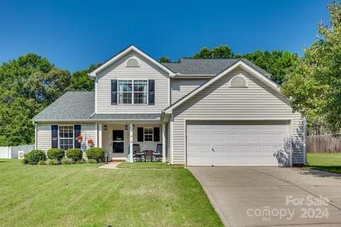 322 Logan Pl, Clover, SC 29710
