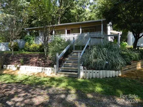 2748 Clarks Chapel Sw Rd SW, Lenoir, NC 28645
