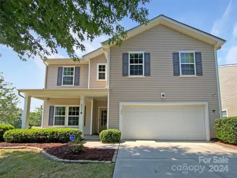 6905 Barefoot Forest Dr, Charlotte, NC 28269