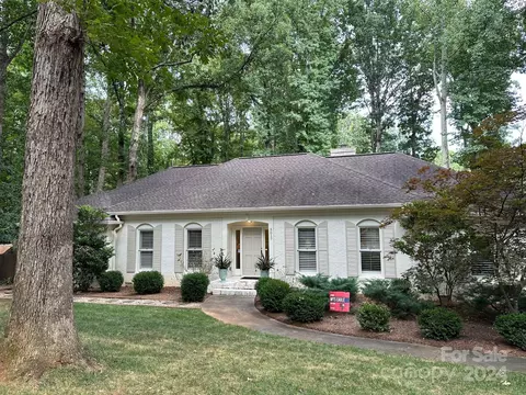 5017 Talmage Ct, Charlotte, NC 28211