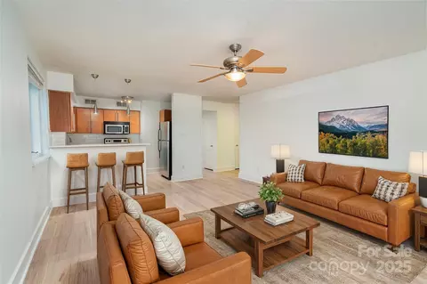 2423 Vail A12 Ave #A12, Charlotte, NC 28207