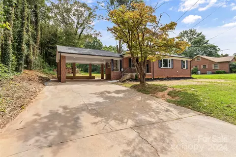 331 2nd Street Se Pl SE, Hickory, NC 28602