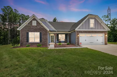 3070 Birch Creek Dr, Gastonia, NC 28054