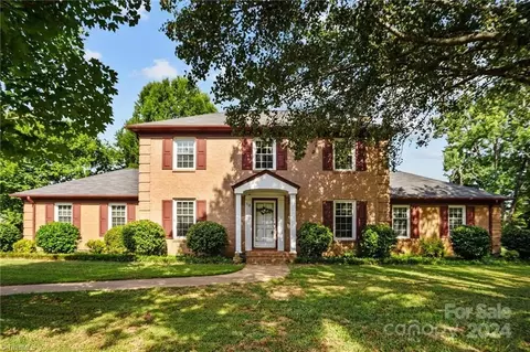712 Highland Dr, Lexington, NC 27292