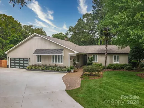 18026 Whispering Oaks Dr, Cornelius, NC 28031