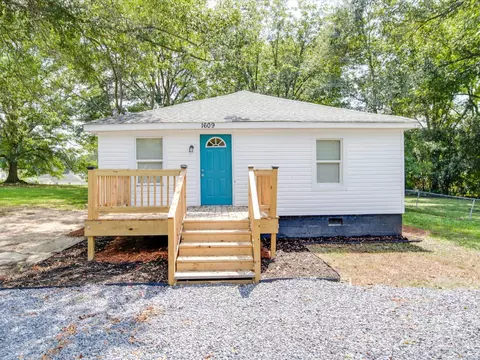 1609 Mcfarland Ave, Gastonia, NC 28052