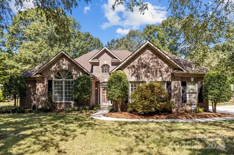 7527 Hogans Bluff Ln, Mint Hill, NC 28227