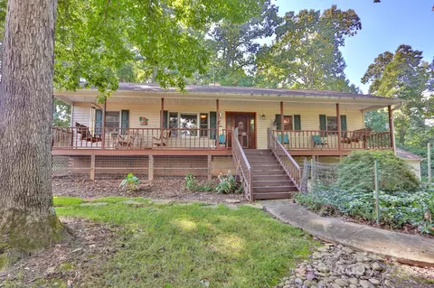 5841 Aquilla Creek Rd, East Bend, NC 27018