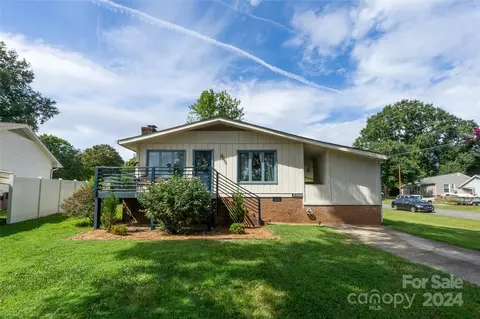21625 Rio Oro Dr, Cornelius, NC 28031