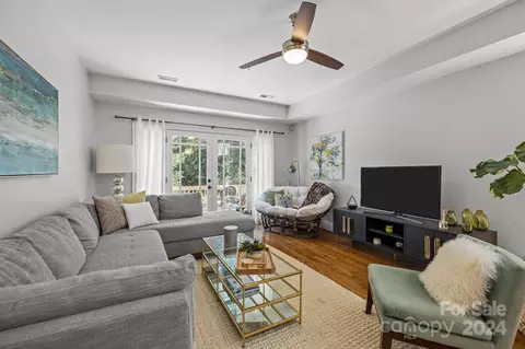 1630 Lombardy Cir, Charlotte, NC 28203