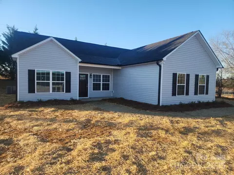 136 Lester Hicks Cir, Pageland, SC 28728