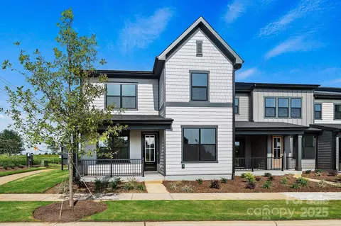 97 Seven Oaks Lndg, Belmont, NC 28012