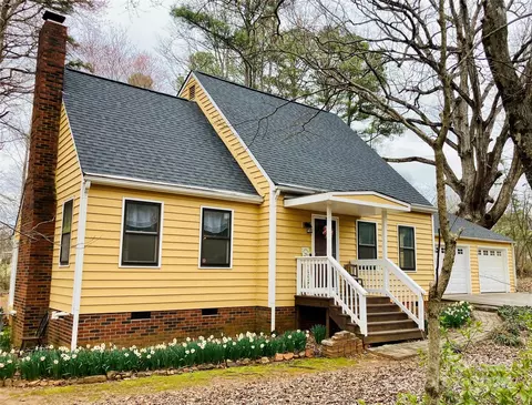 1490 Kensington Cir, Newton, NC 28658