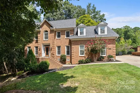 100 Samuel Guilford Ct, Charlotte, NC 28270