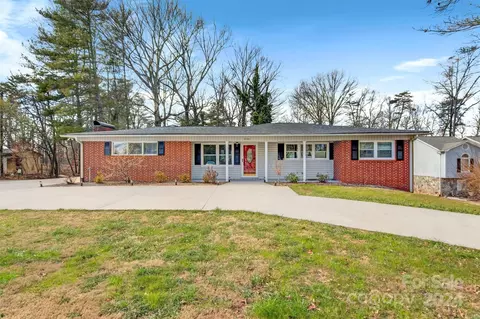 2726 Fairwood Se Dr SE, Hudson, NC 28638