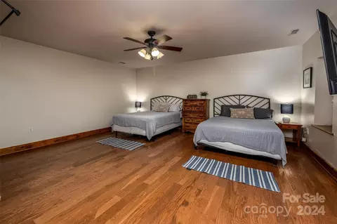 Bedroom - 8748 Peninsula Dr, Terrell, NC 28682 photo 3 of 3