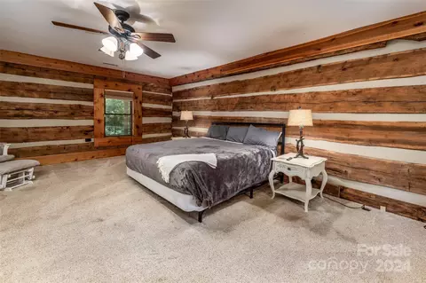 Bedroom - 8748 Peninsula Dr, Terrell, NC 28682 photo 2 of 3