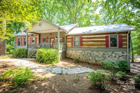Exterior - 8748 Peninsula Dr, Terrell, NC 28682 photo 4 of 10