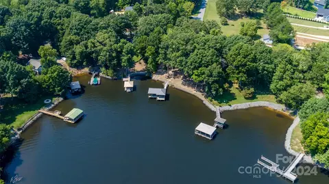 View/Area - 8748 Peninsula Dr, Terrell, NC 28682 photo 6 of 6