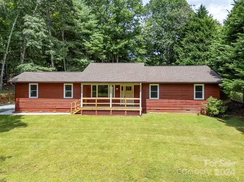 105 Hunters Fld, Mills River, NC 28759