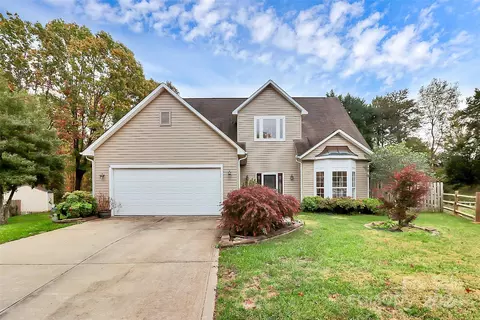 102 Walmsley Pl, Mooresville, NC 28117