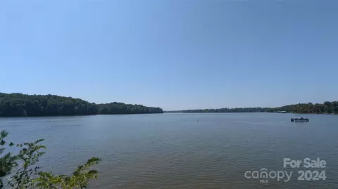 4401 Stoney Pointe Ct, Belmont, NC 28012