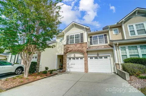 544 Pine Links Dr, Tega Cay, SC 29708