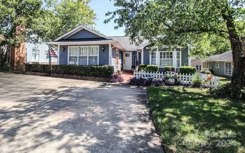 2904 Misty Plum Ct, Fort Mill, SC 29715