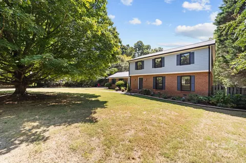 1060 Churchill Rd, Davidson, NC 28036